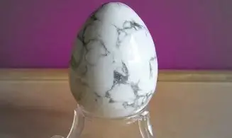 Howlite White (Magnesite) Egg