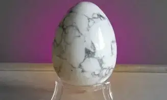 Howlite White (Magnesite) Egg