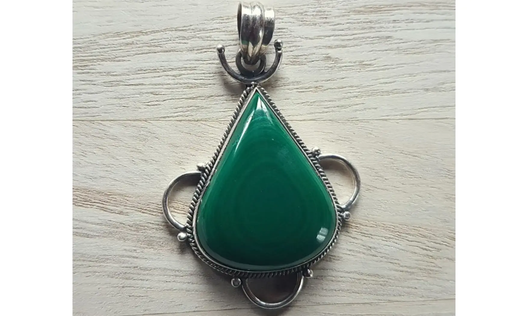 Malachite & 925 Silver plated pendant