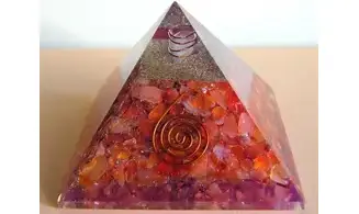 Cornaline Pyramide Orgonite pierres