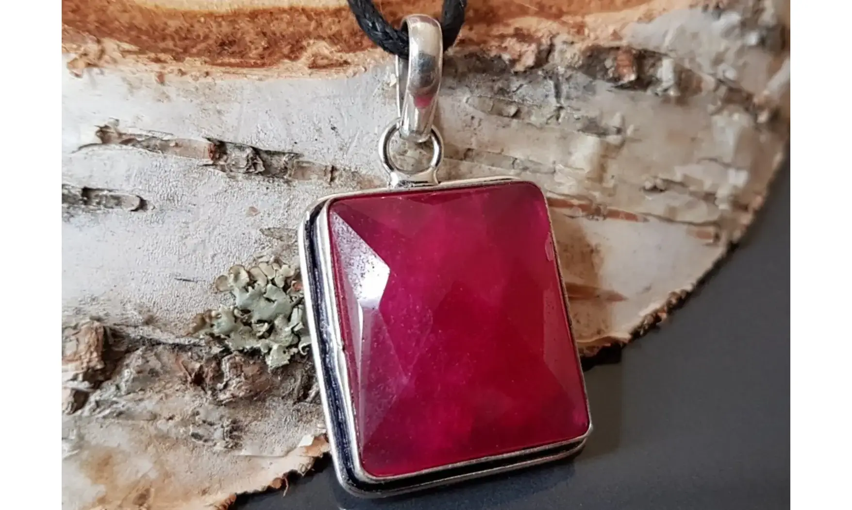 Rubis Indien pierre pendentif & Argent