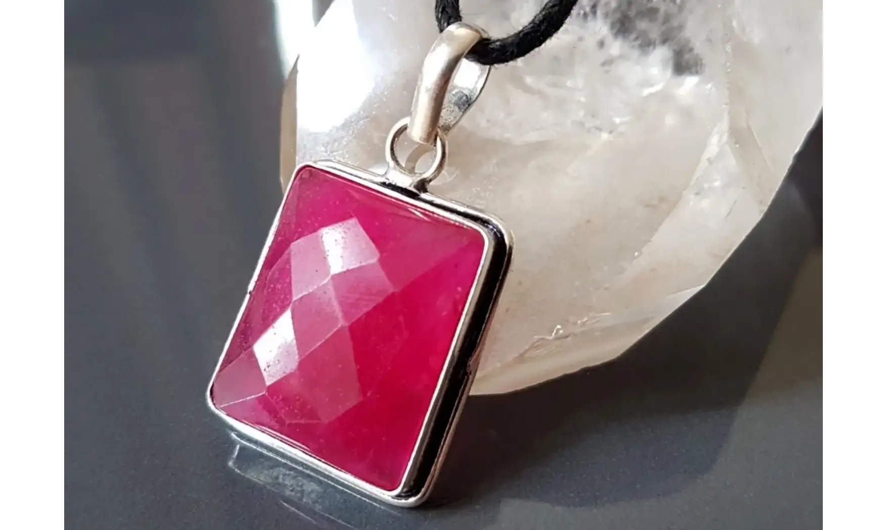 Rubis Indien pierre pendentif & Argent