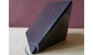 Pyramide Shungite pierre