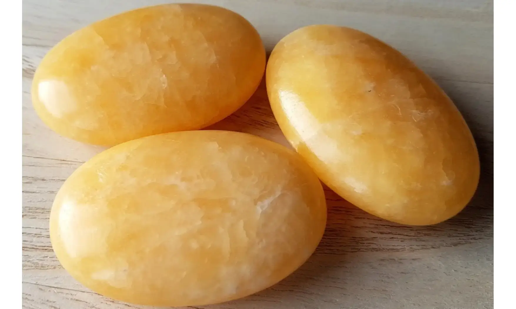 Calcite orange Galet pierre roulée