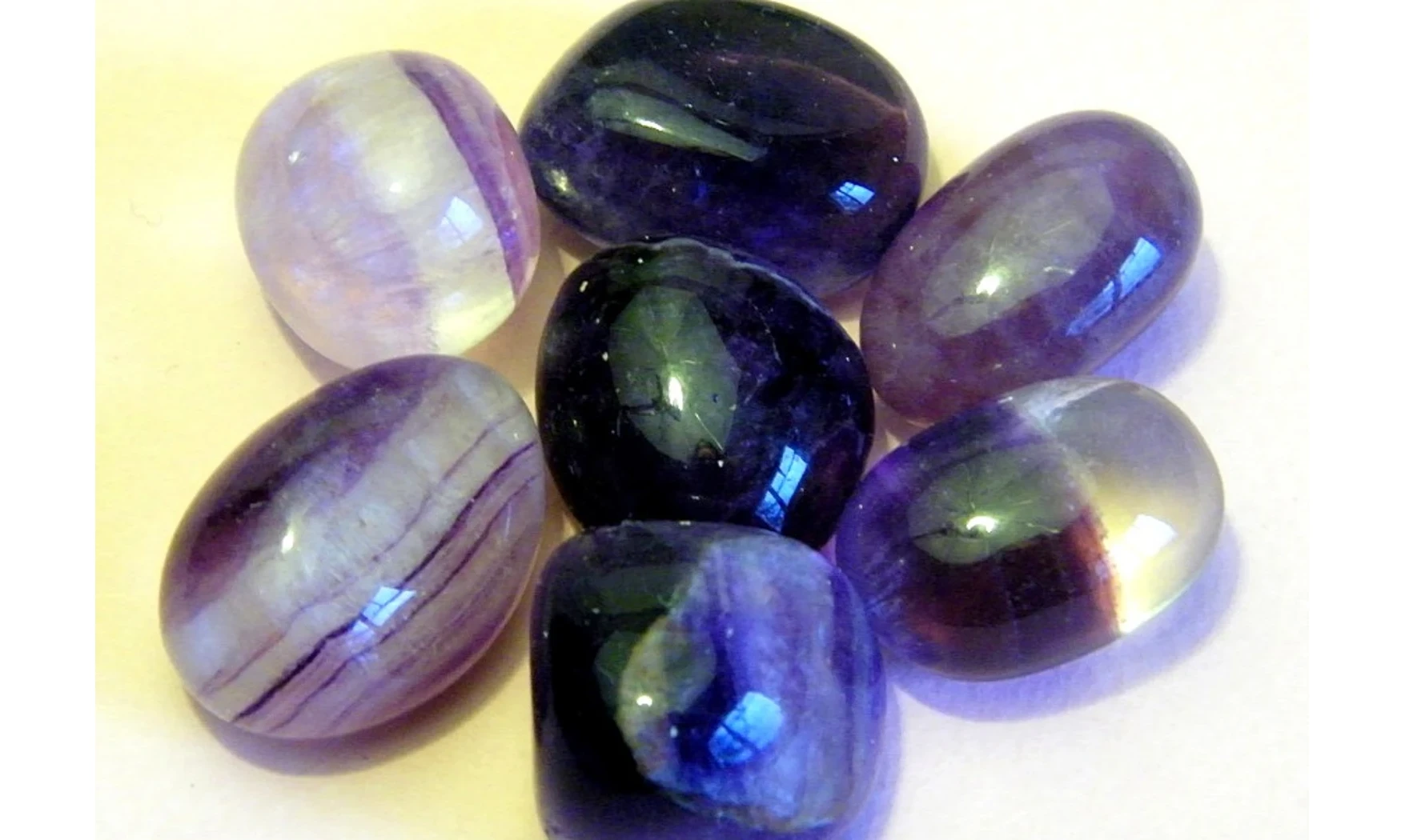 Fluorine Violette pierre roulée