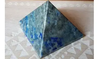 Pyramid Lapis lazuli