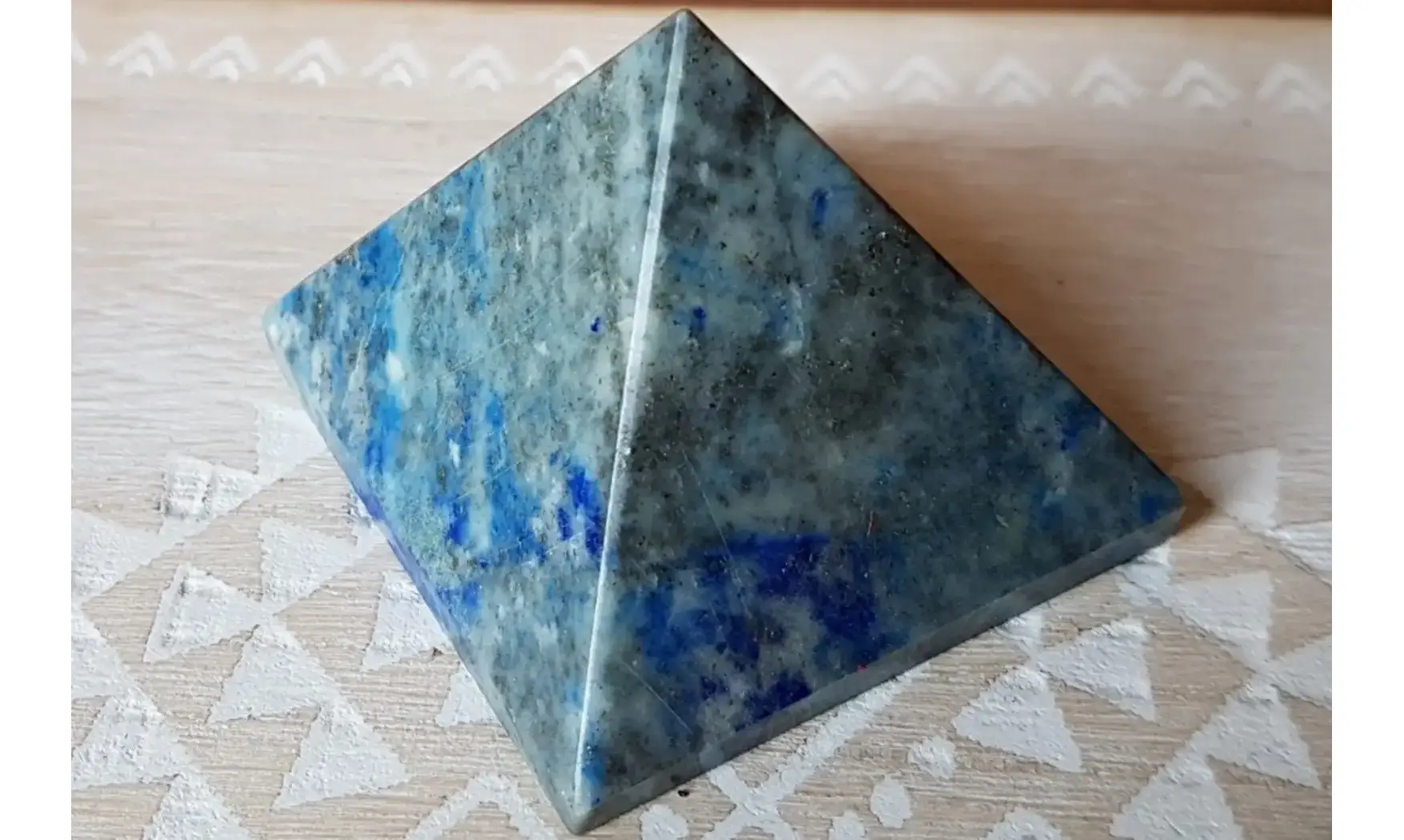 Pyramid Lapis lazuli