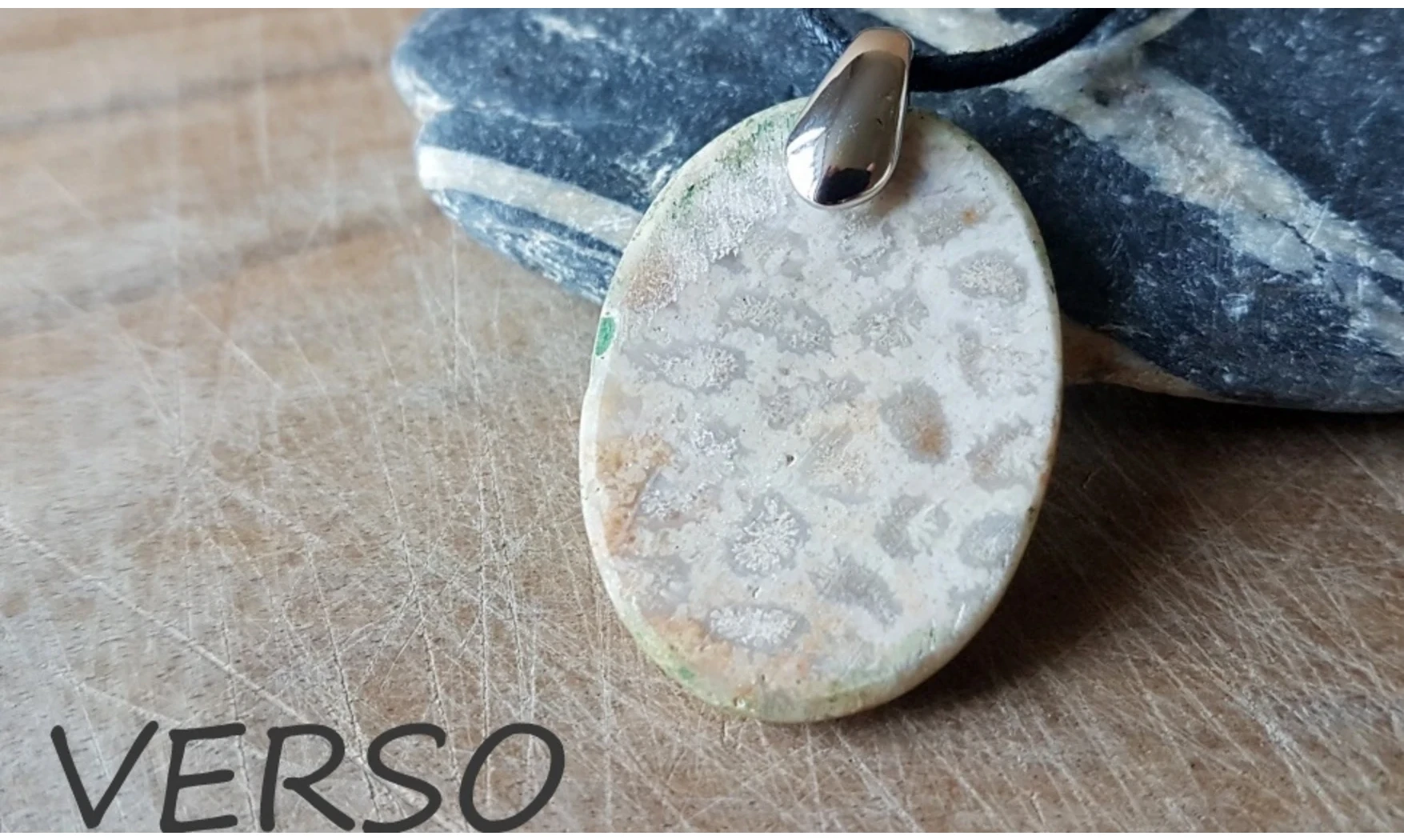 Corail fossile Galet pierre pendentif