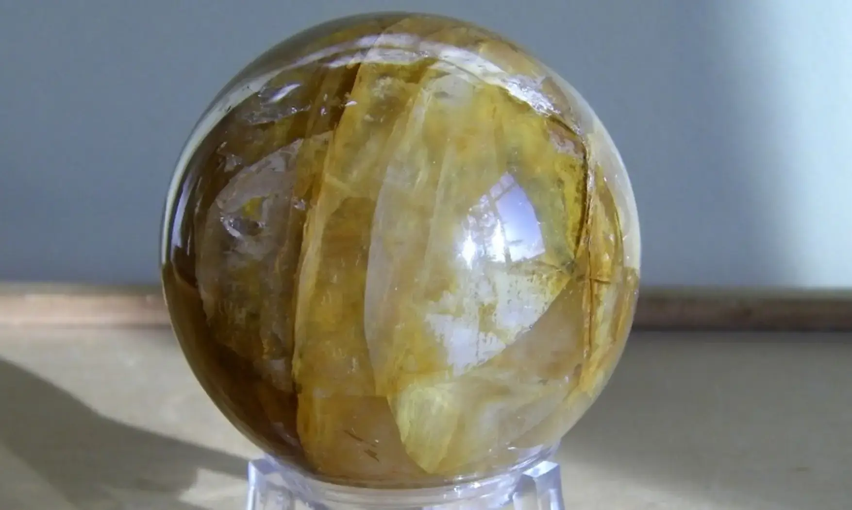 Quartz Hématoide Boule pierre
