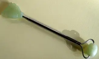 Jade wand/scratch