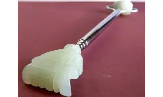 Jade wand/scratch
