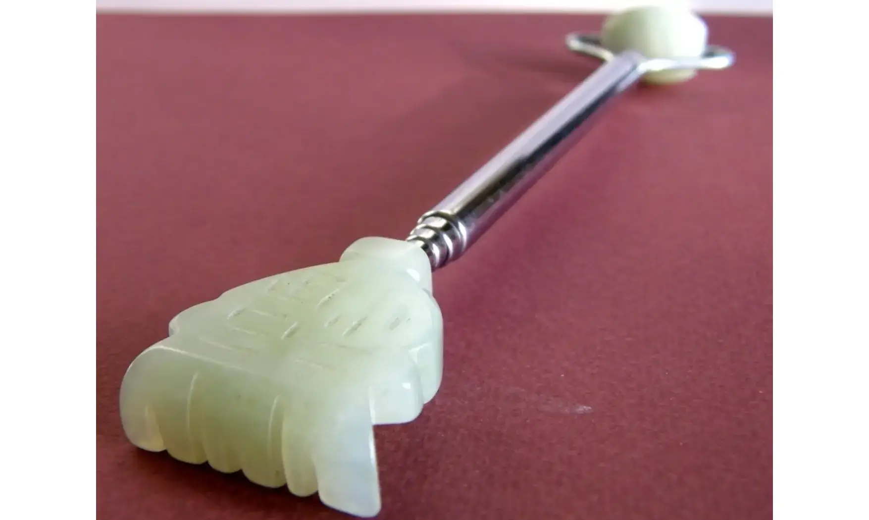 Jade wand/scratch