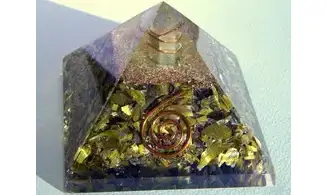Oeil de Tigre Pyramide Orgonite pierres