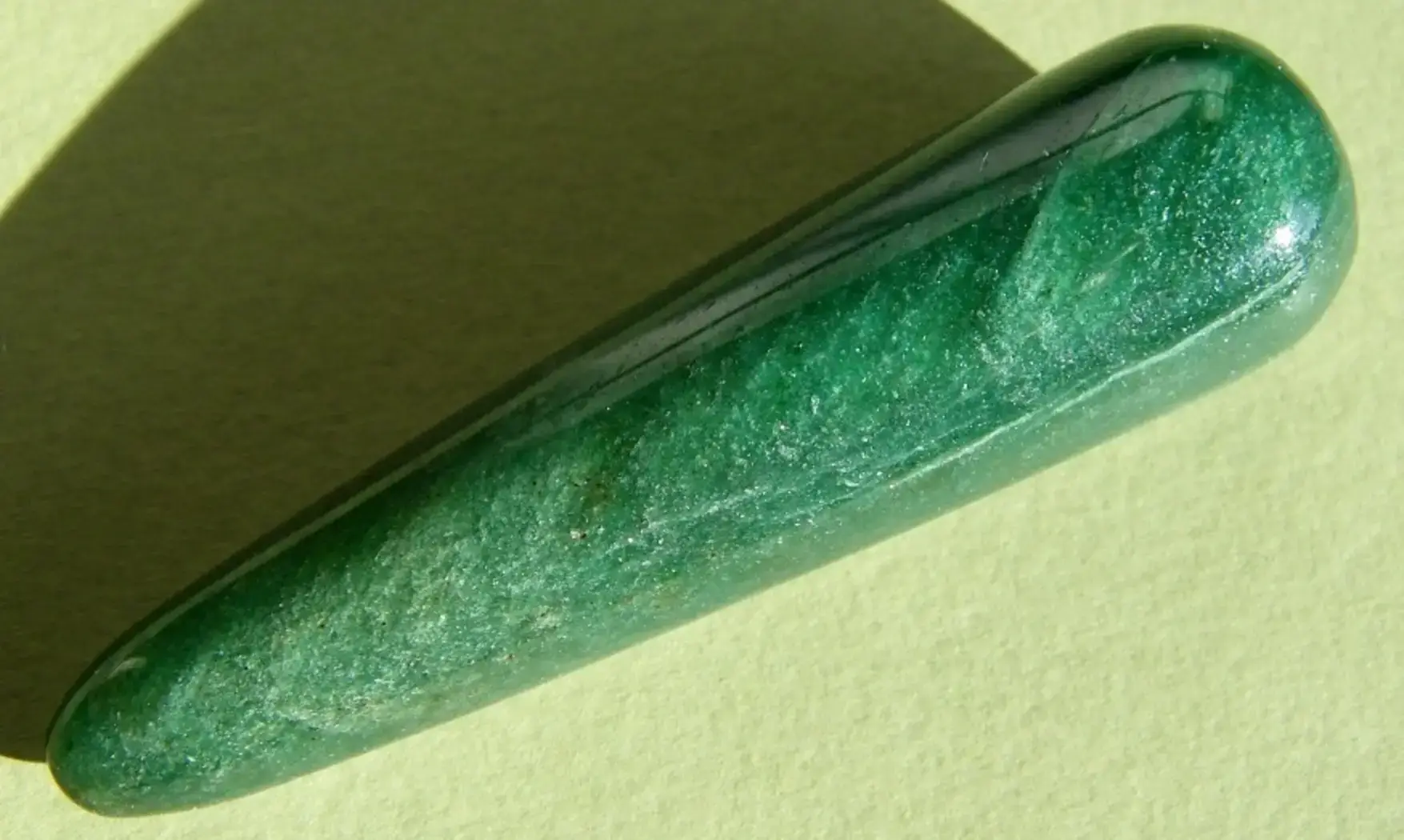 Fuchsite verte Bâton Massage pierre