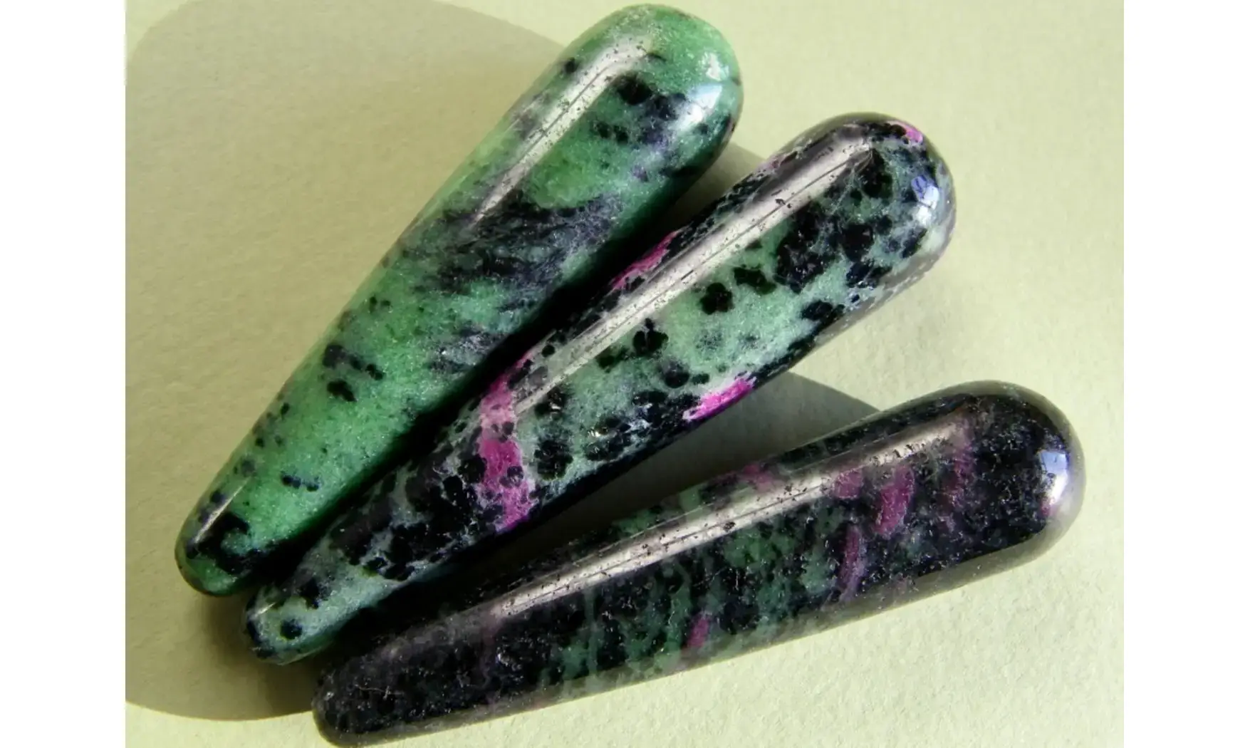Ruby-Zoisite Massage wand