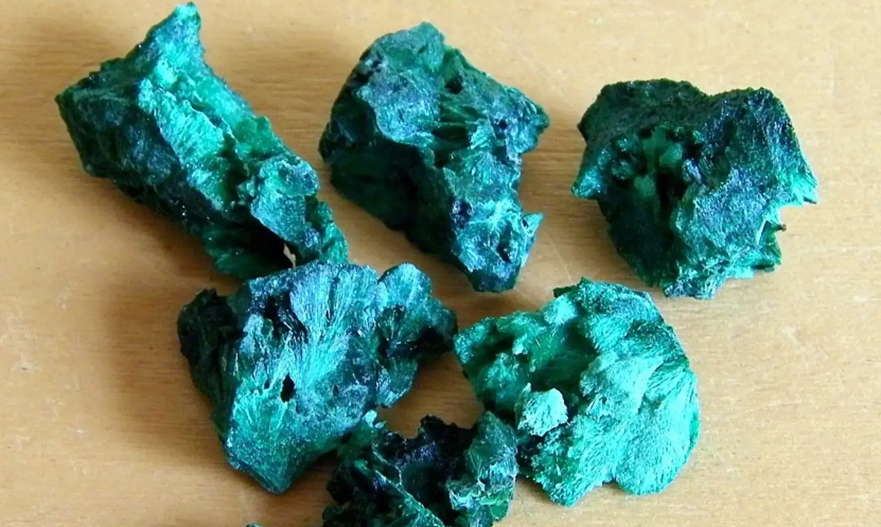 Malachite rough stone