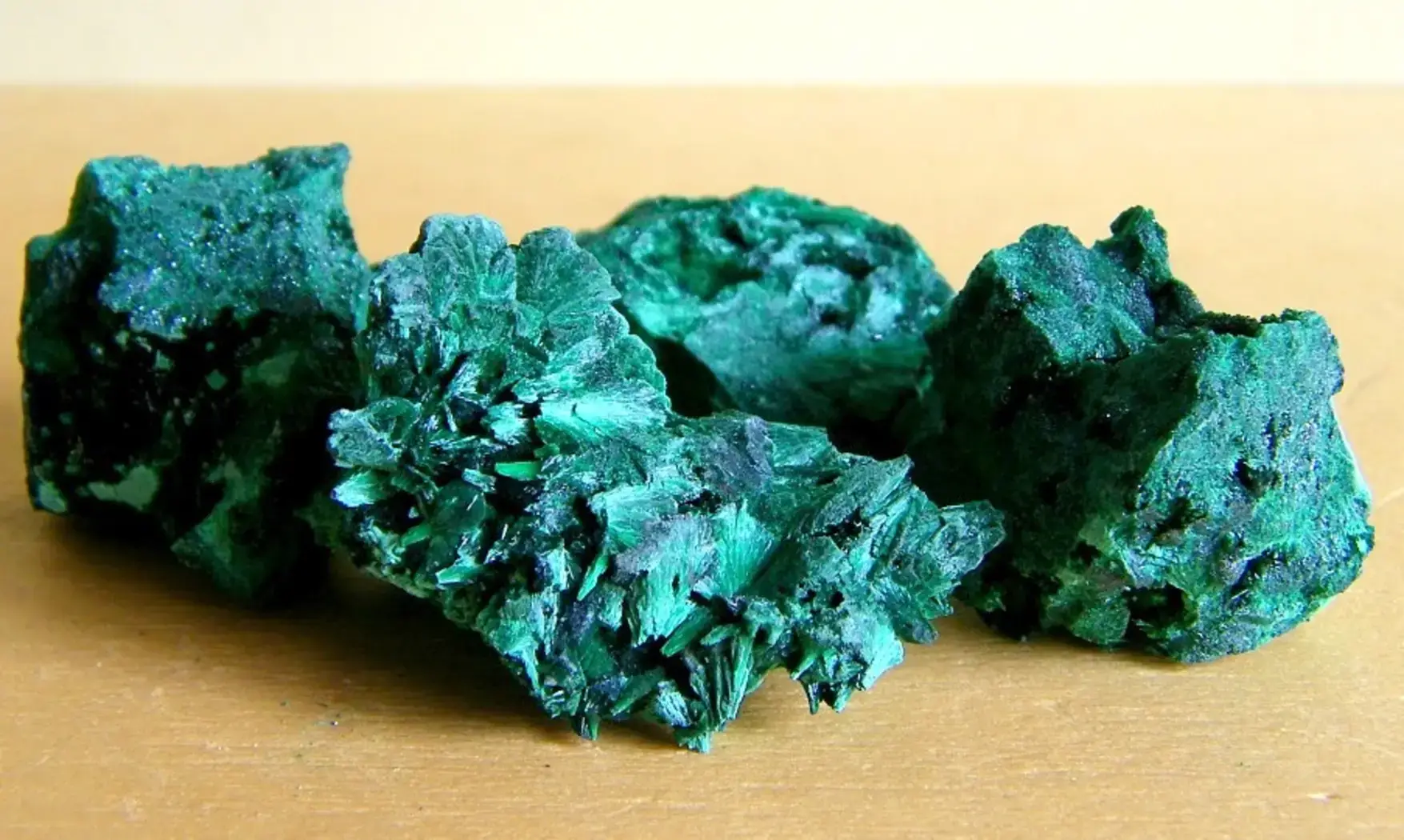 Malachite rough stone