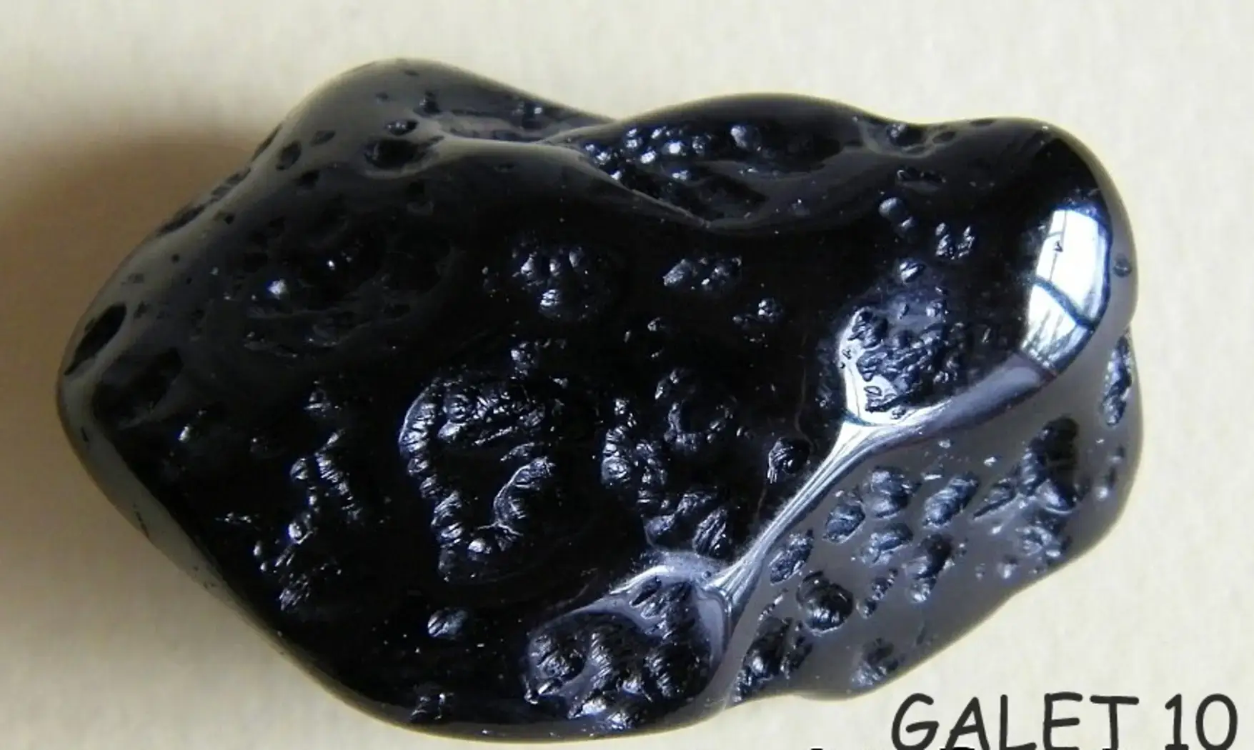Tectite Galet pierre roulée 10