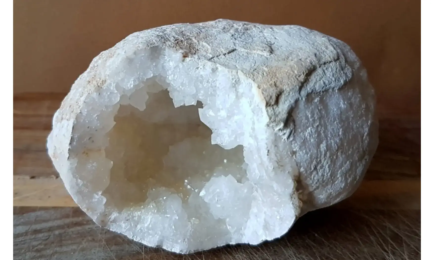 Cristal de roche Géode 6 Cristaux