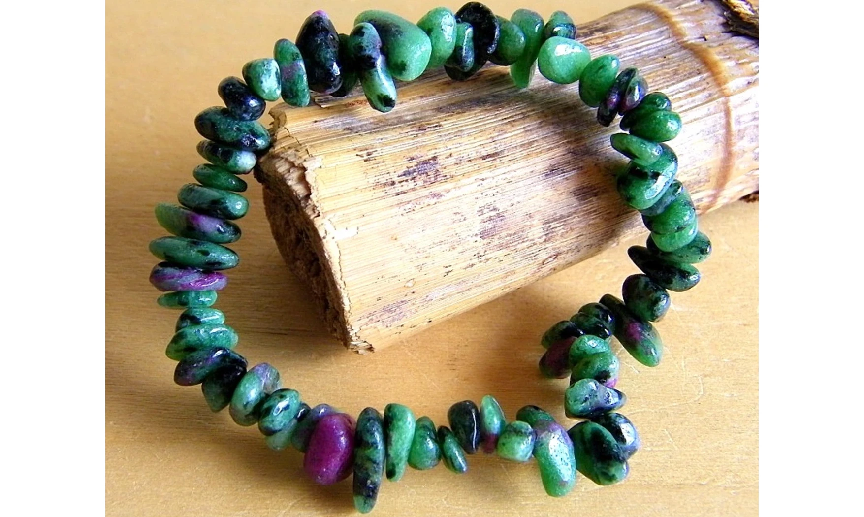 Rubis sur Zoisite bracelet Baroque