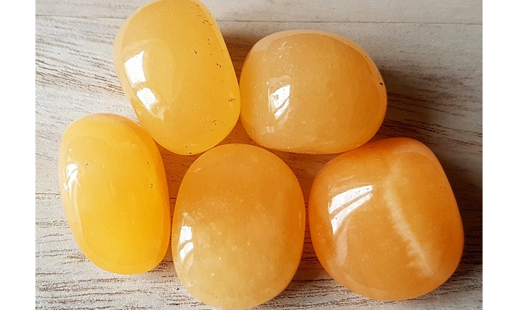 Calcite Orange Extra pierre roulée