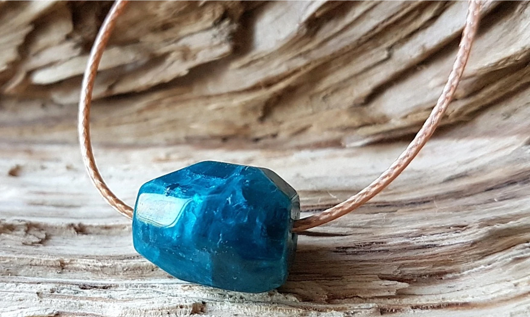 Apatite bleue Bloc percé pendentif