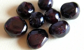 Garnet Tumbled Stone