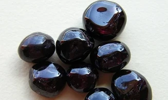 Garnet Tumbled Stone