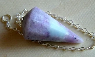 Lépidolite pierre pendule cône facetté