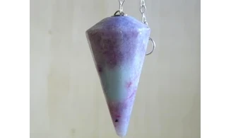 Lépidolite pierre pendule cône facetté