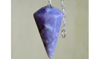 Lépidolite pierre pendule cône facetté