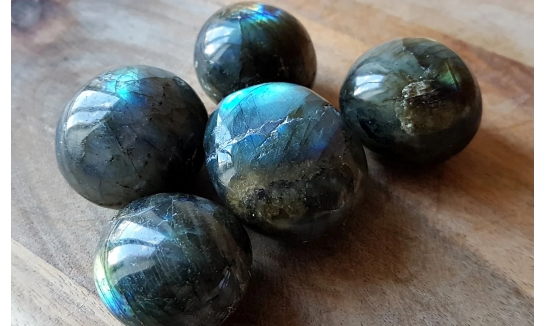 Labradorite pierre roulée