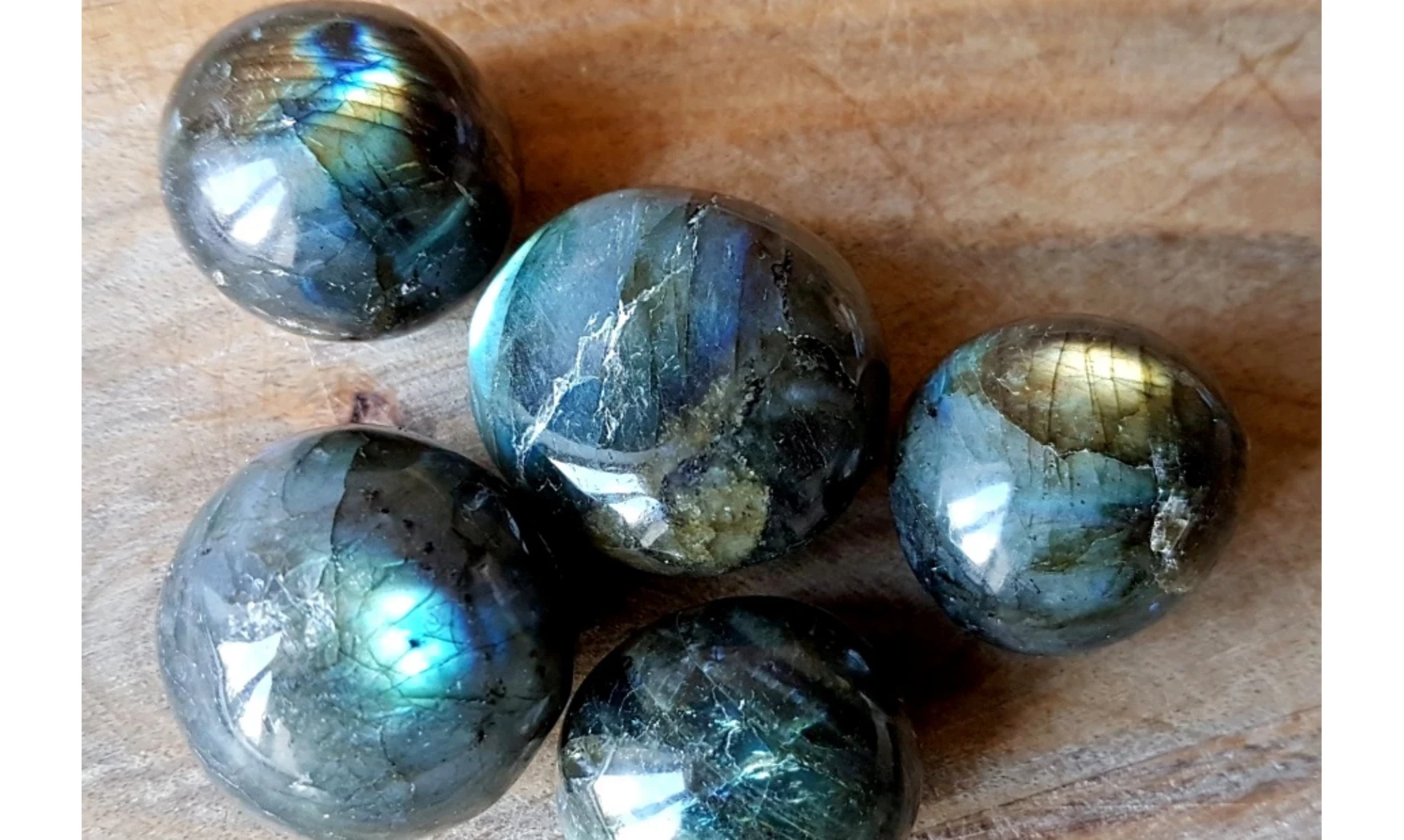 Labradorite pierre roulée