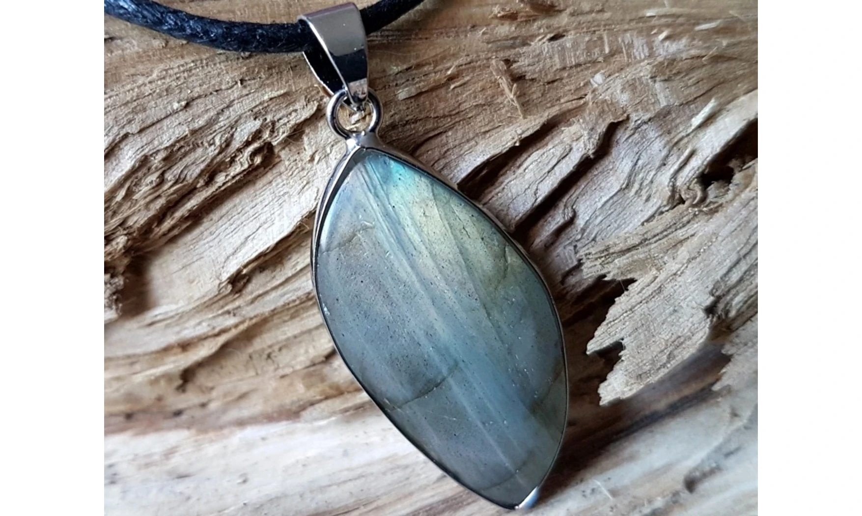 Labradorite pendentif cerclé pierre P2