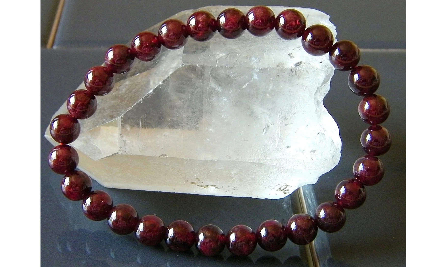 Garnet Round beads Bracelet