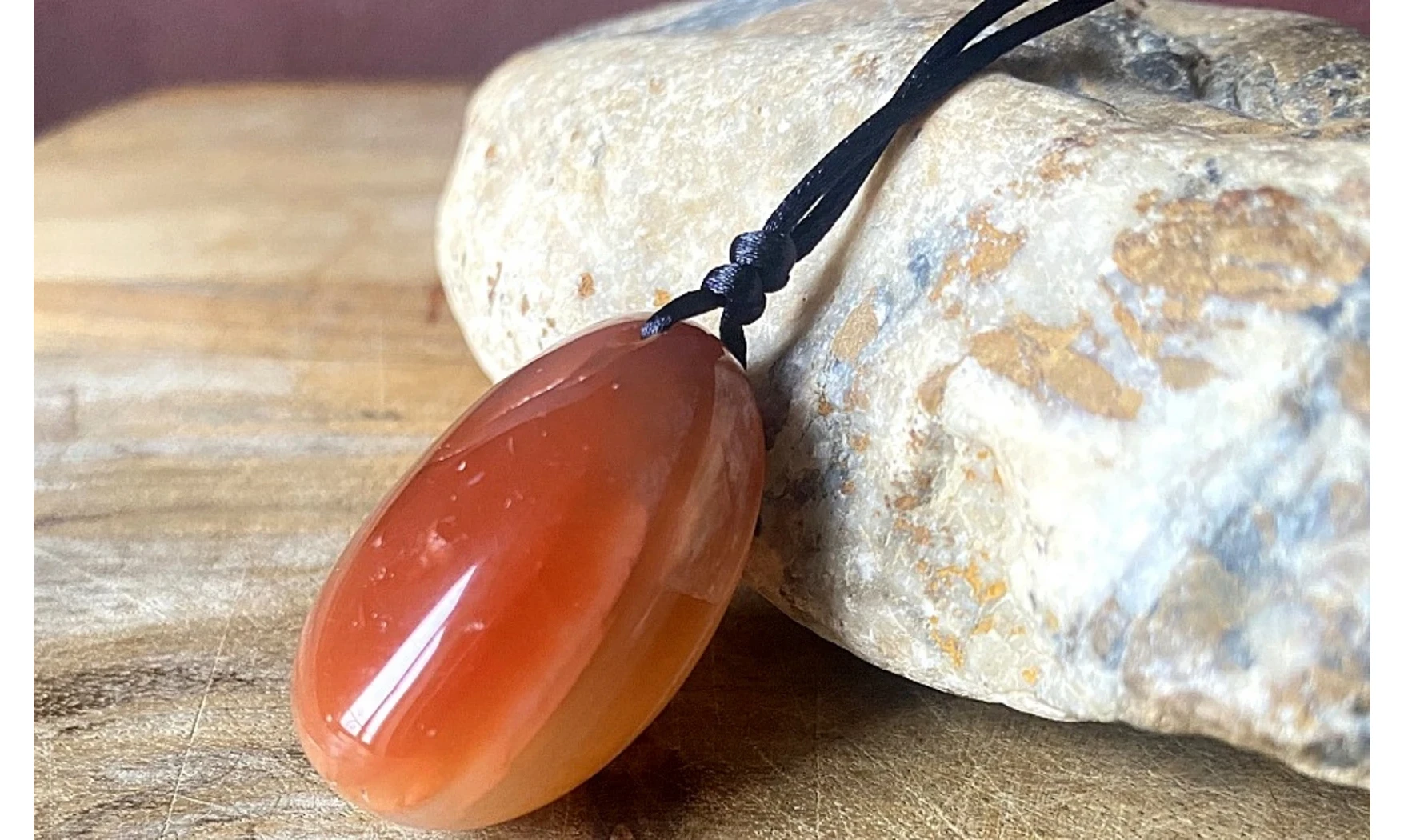 Cornaline pierre percée B pendentif