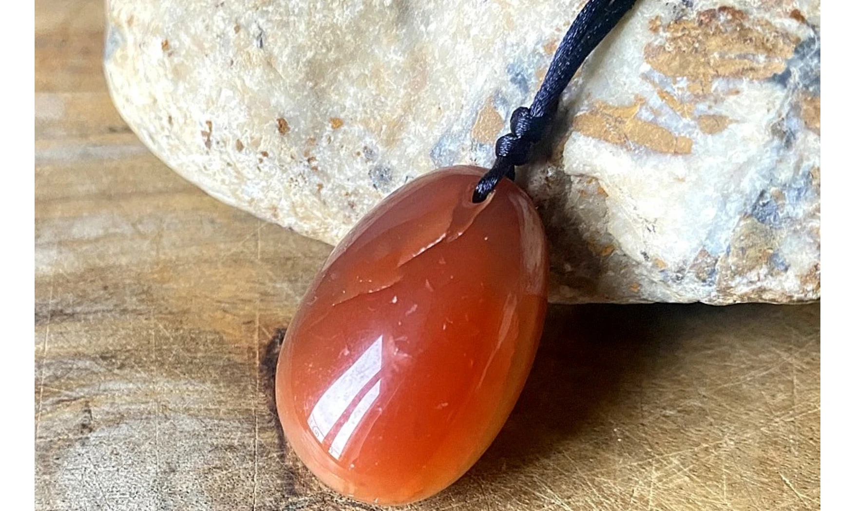 Cornaline pierre percée B pendentif