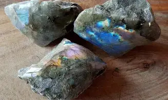 Labradorite polished front