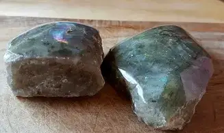 Labradorite polished front