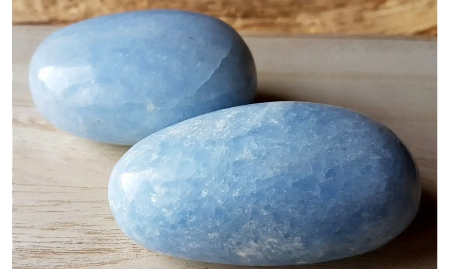Calcite bleue Galet pierre roulée