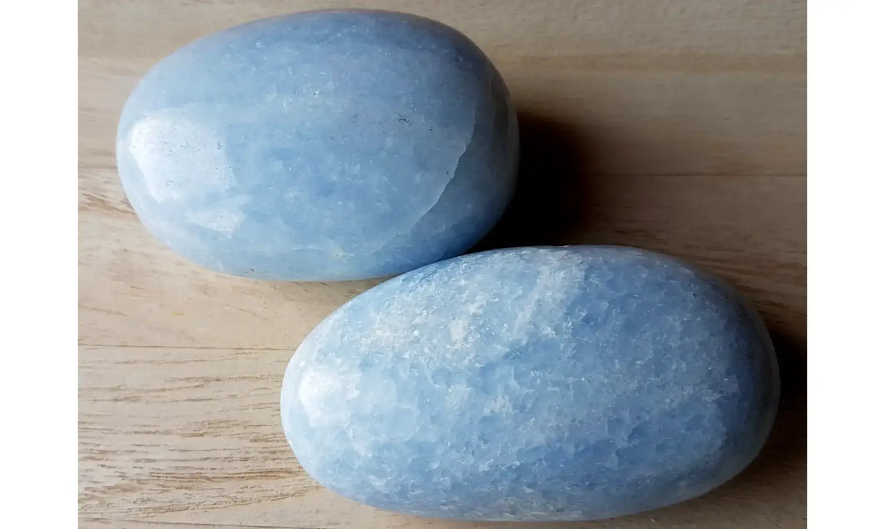 Calcite bleue Galet pierre roulée
