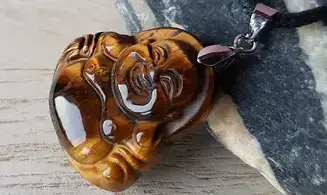 Oeil de Tigre Bouddha Pendentif pierre