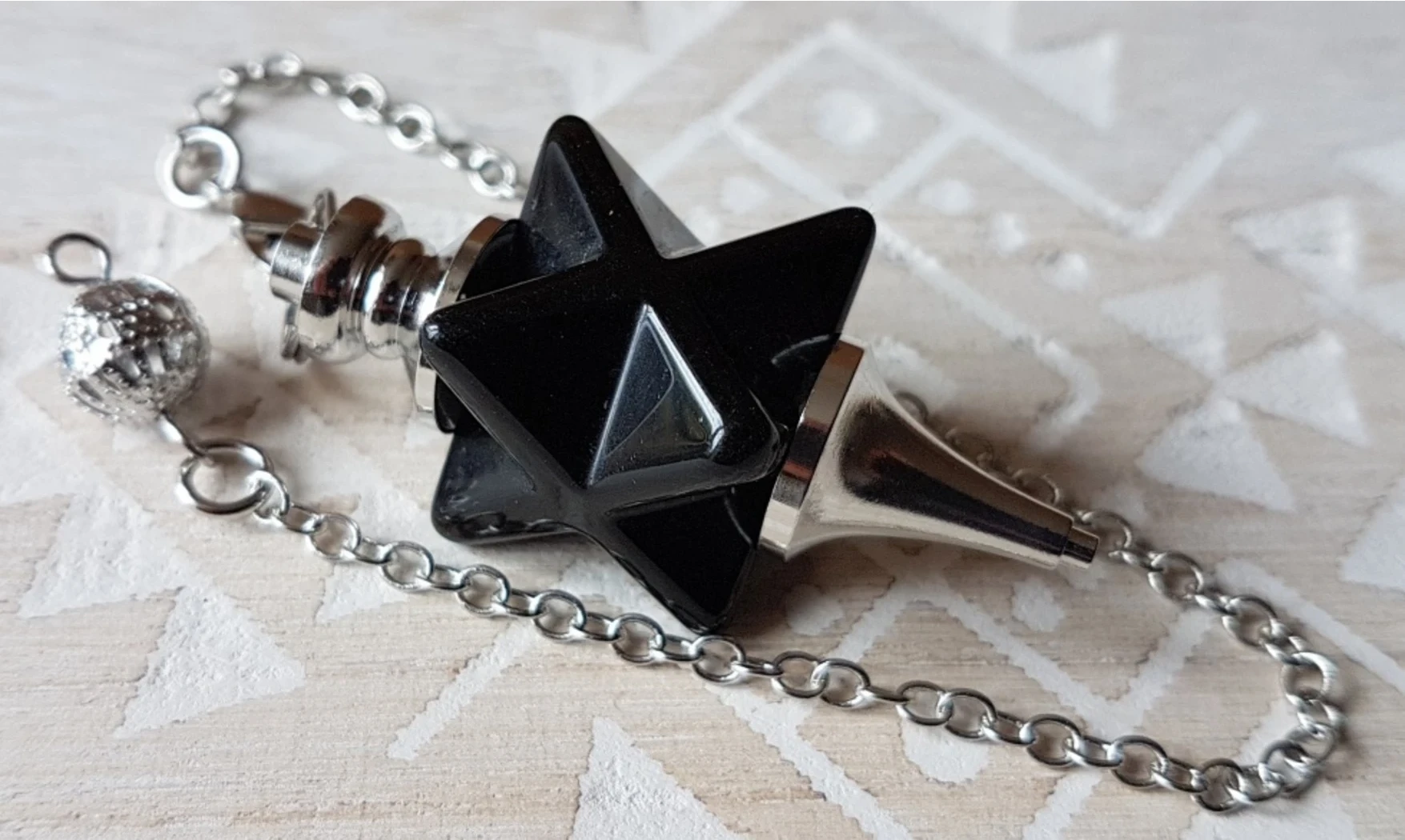 Onyx noir pierre Merkaba Pendule
