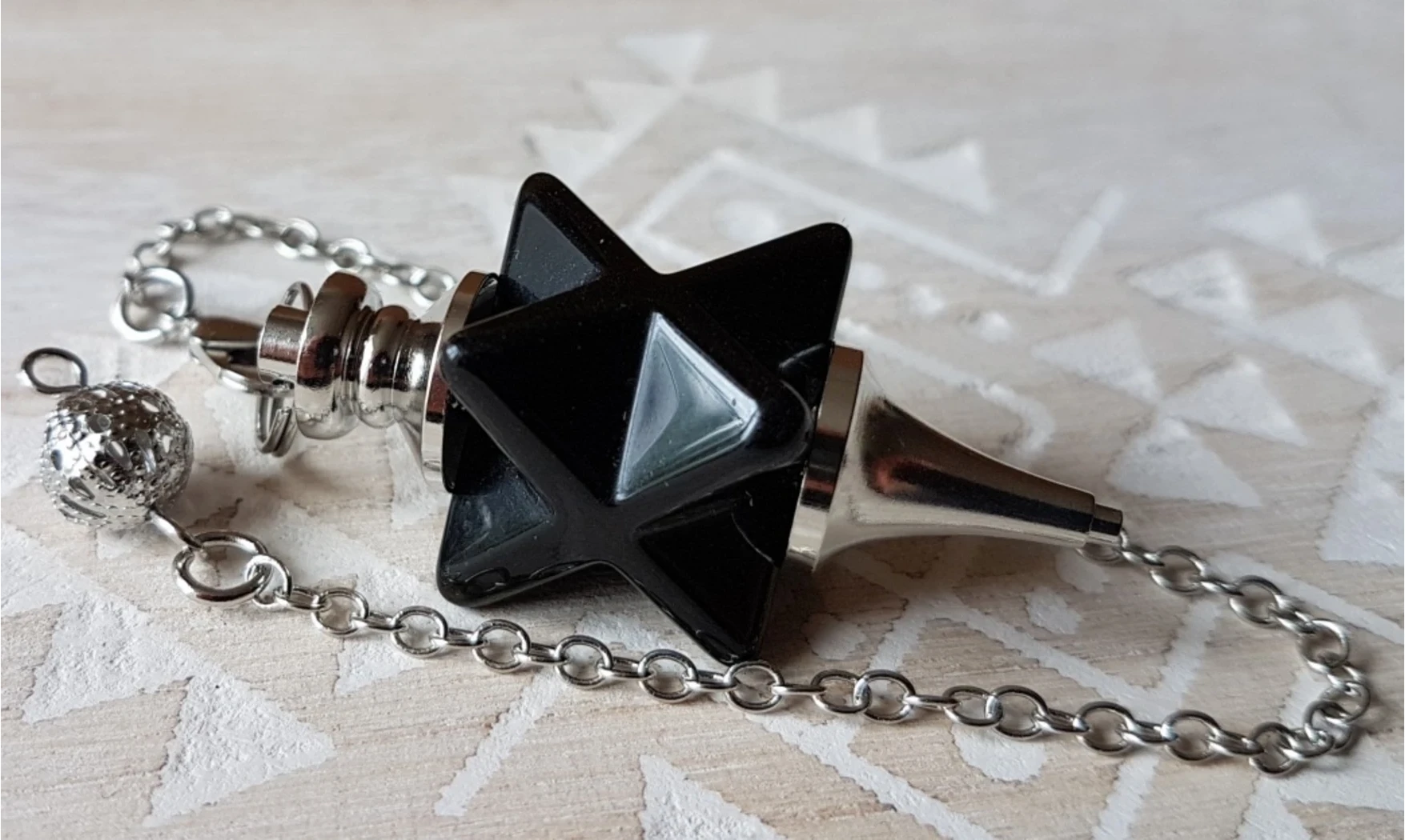 Onyx noir pierre Merkaba Pendule