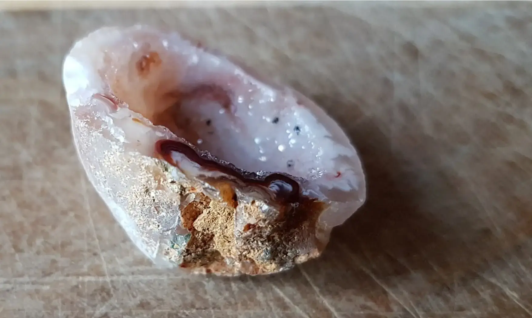 Agate Géode PG7 Cristaux