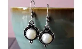Mother of pearl silver plated Earring 1