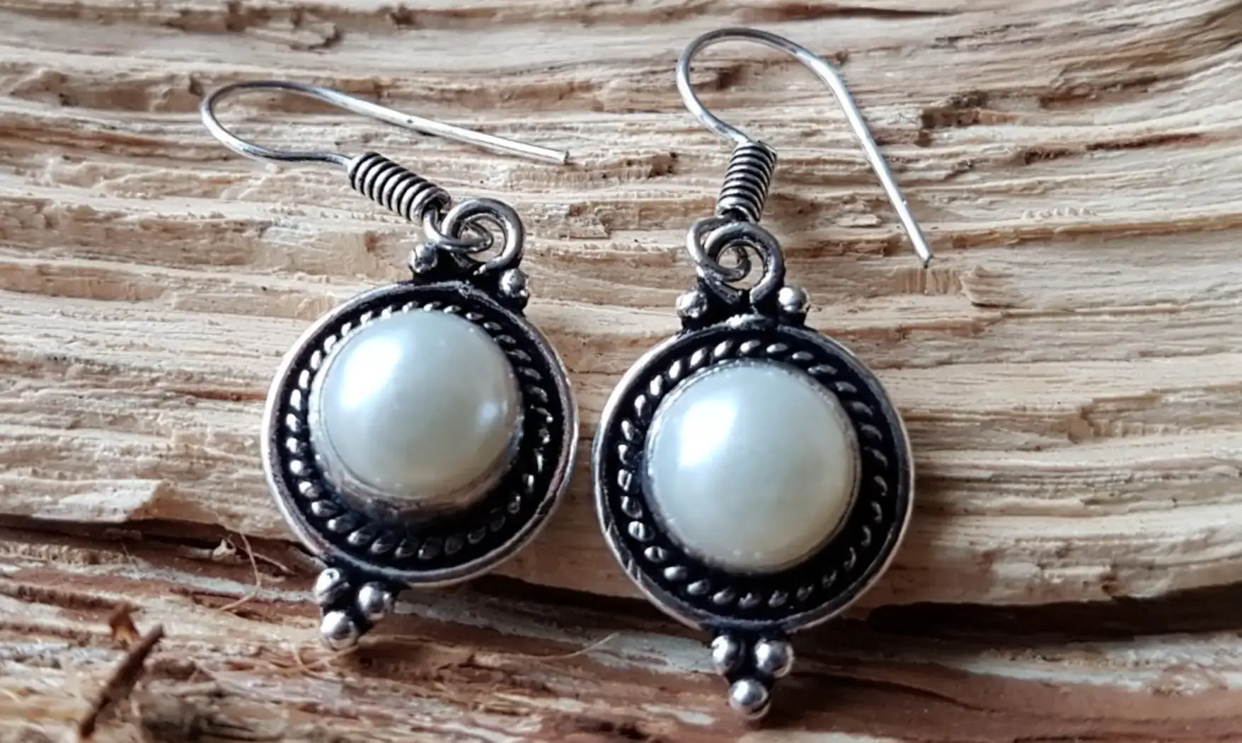 Mother of pearl silver plated Earring 1