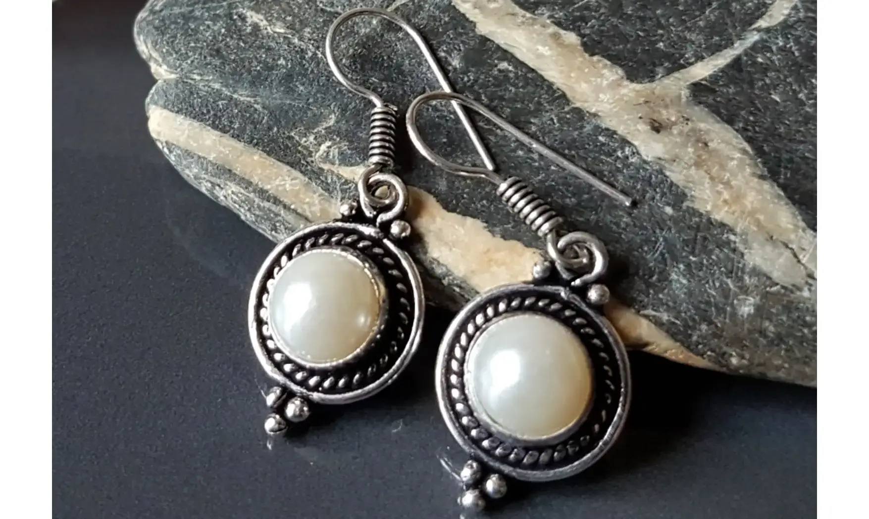 Mother of pearl silver plated Earring 1