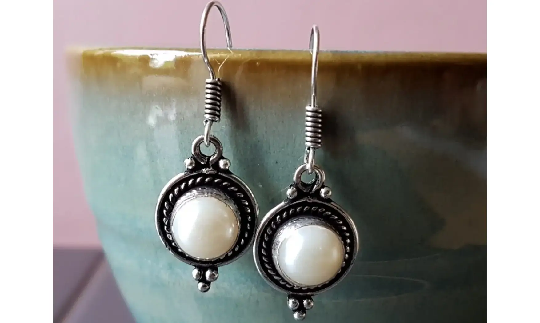 Mother of pearl silver plated Earring 1