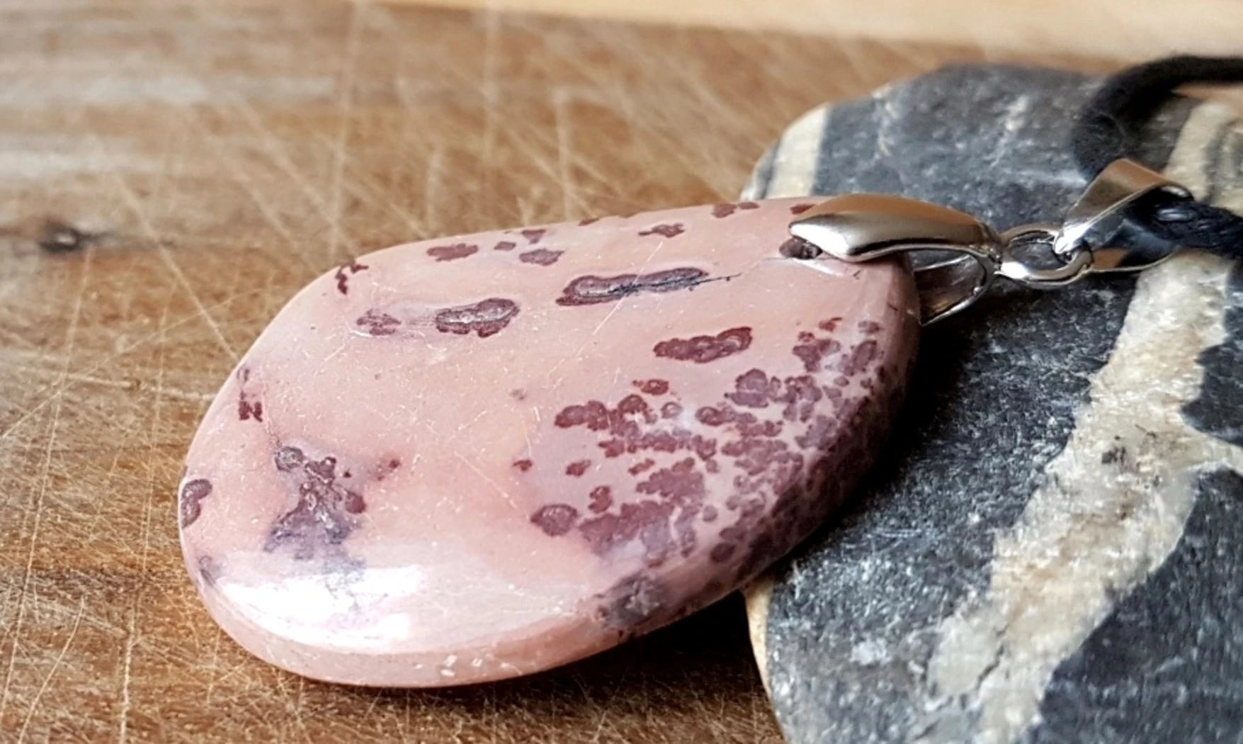 Jaspe dendrite Galet pendentif